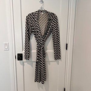 1970s Dian Von Furstenburg Black & White Wrap Dress - Size 8